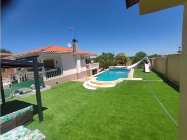 Chalet en venta en Borox, Toledo