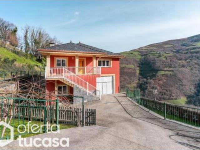 Chalet en venta en Terra de Melide, Galicia