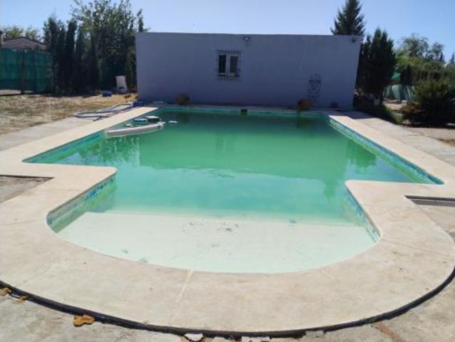 Chalet en venta en El Chaparral, Carmona
