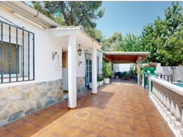 Chalet en venta en Urbanización Entrepinos, La Hoya de Buñol