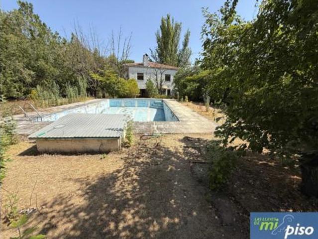 Chalet en venta en Dueñas, Castilla y León