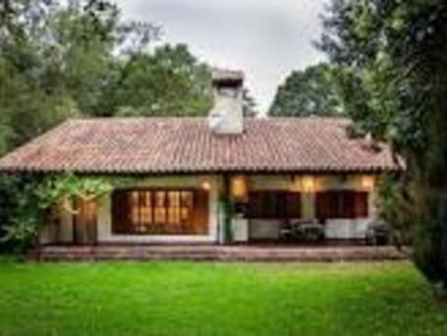 Villa en venta en El Casar, Montecalderón