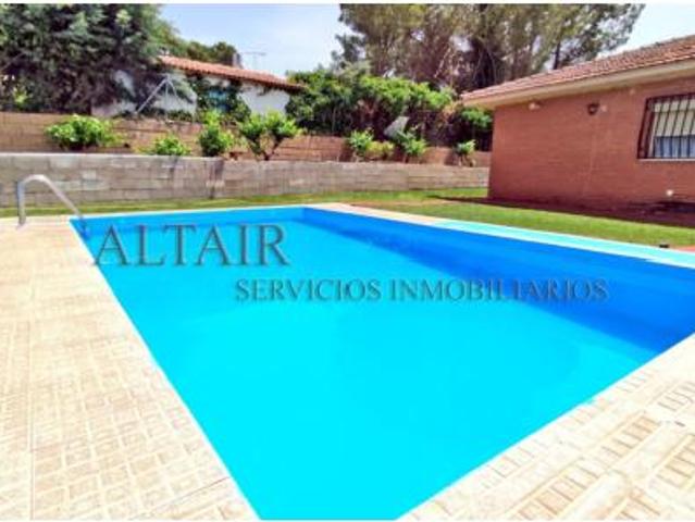 Villa en venta en Illana, Urbanización El Soto