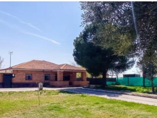 Chalet en venta en Illana, Castilla-La Mancha