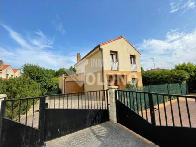 Chalet en venta en Leiva, La Rioja