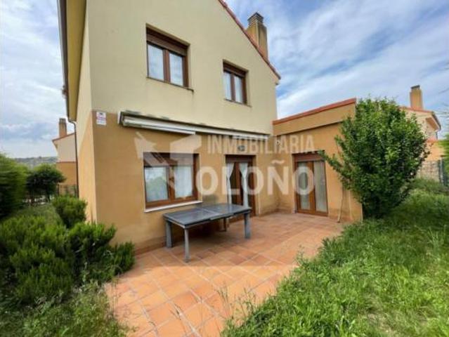 Chalet en venta en Leiva, La Rioja