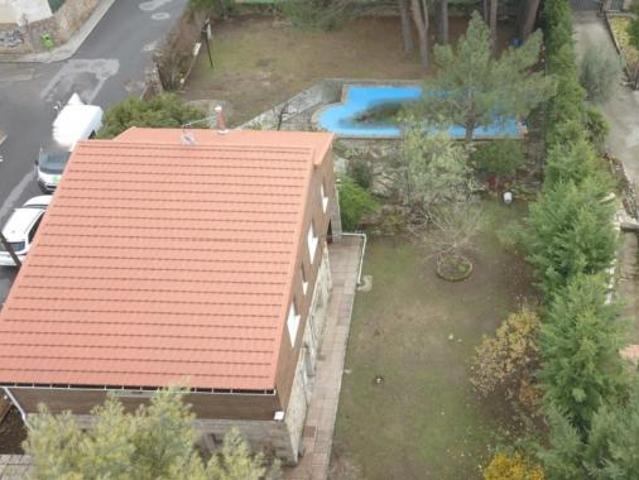 Chalet en venta en Manzanares El Real, Madrid