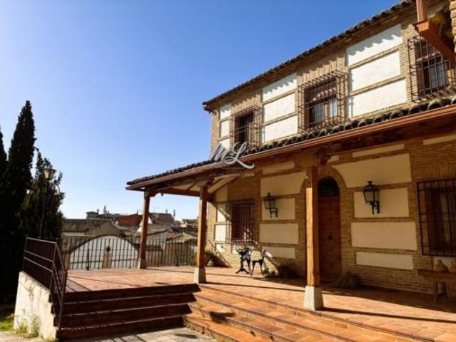 Chalet en venta en Olías Del Rey, Castilla-La Mancha