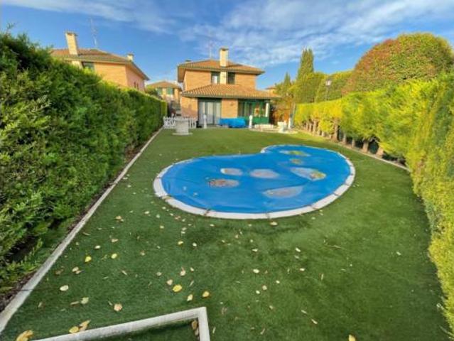 Chalet en venta en Ollauri, La Rioja