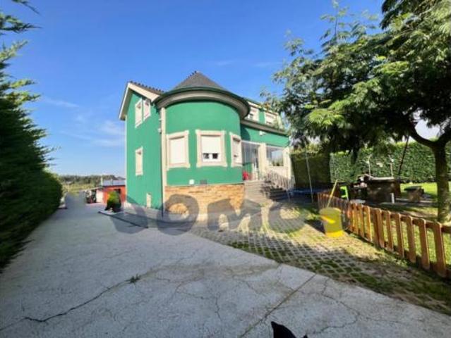 Chalet en venta en Outeiro De Rei, Lugo