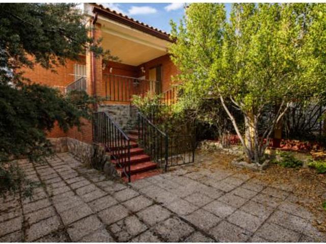 Chalet en venta en Las Suertes, Pioz