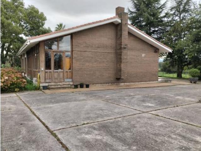 Chalet en venta en Siero, Llames