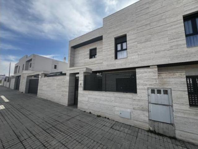 Villa en venta en Toledo