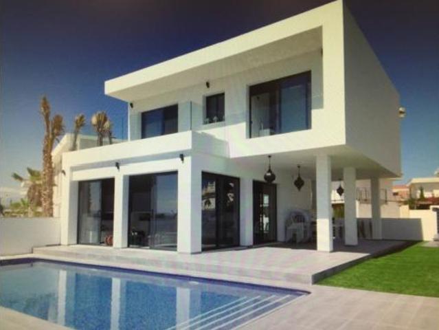 Chalet en venta en el Vinalopó Mitjà / El Vinalopó Medio, Valencia