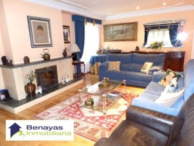 Villa en venta en Villares De La Reina, El Helmántico