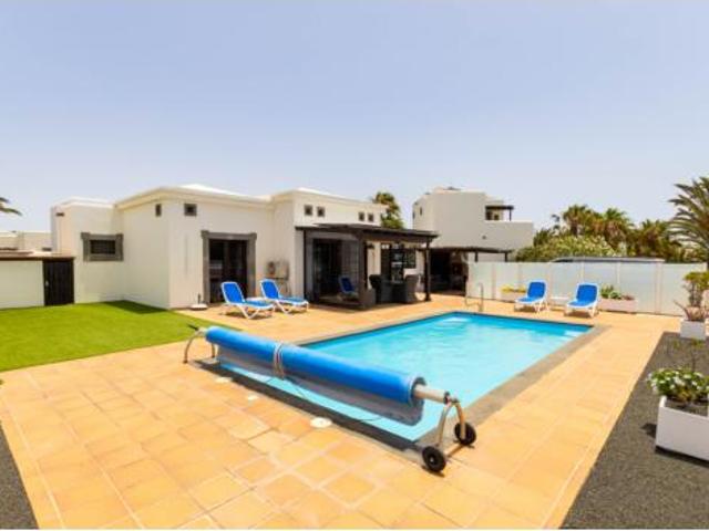 Chalet en venta en Playa Blanca, Yaiza