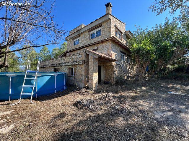 Casa en venta en el Camp de Túria, Valencia