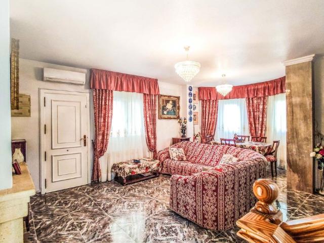 Casa en alquiler en Centre Històric, l'Alacantí