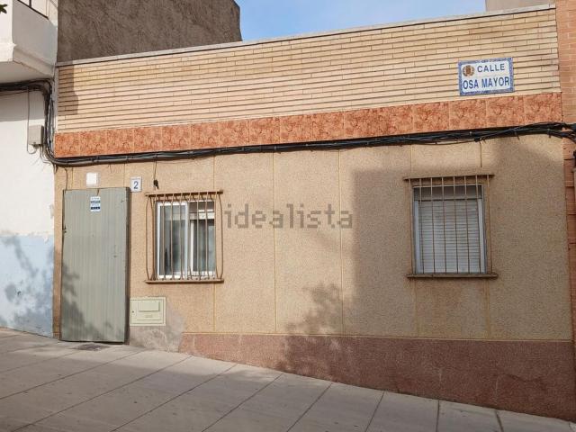 Casa en venta en Oliver-Valdefierro, Zaragoza