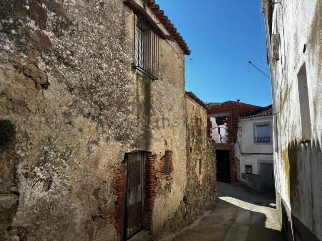 Casa en venta en Valdefuentes, Extremadura