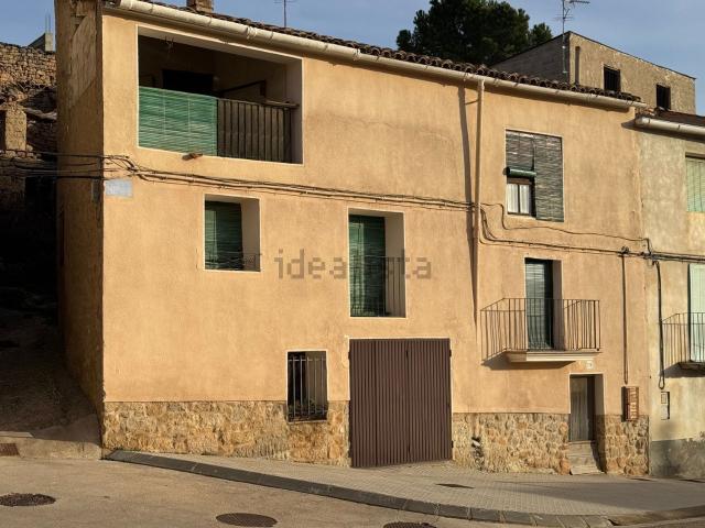 Casa en venta en Valdeltormo, Teruel