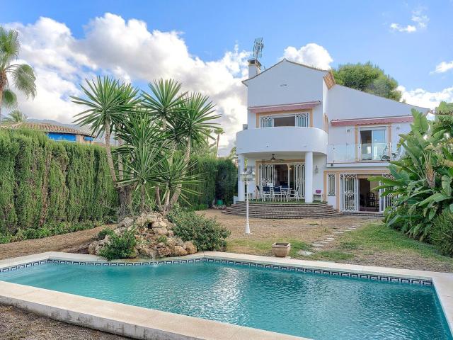 Casa en venta en La Carolina, Costa del Sol Occidental