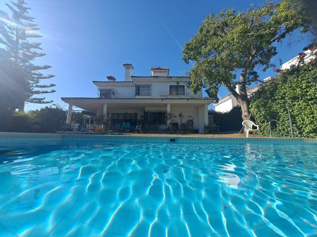 Casa en venta en La Carolina, Costa del Sol Occidental