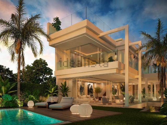 Casa en venta en La Carolina, Costa del Sol Occidental