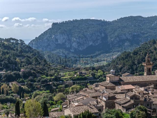 Casa en venta en Valldemossa, Urbanització de s'Arxiduc