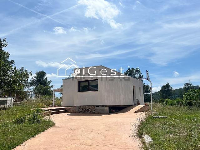 Casa en venta en Vallirana