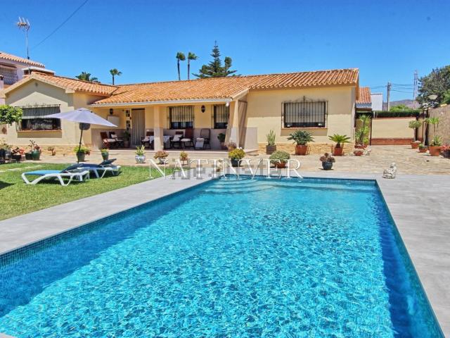 Casa en venta en Benajarafe, La Axarquía