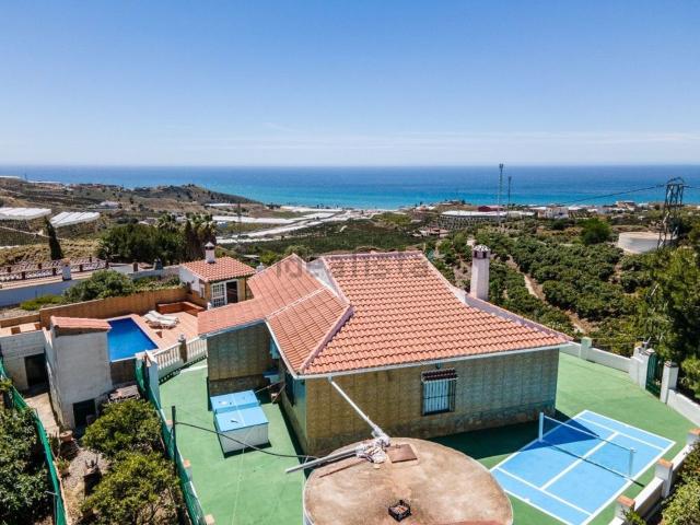 Casa en venta en Mezquitilla, La Axarquía