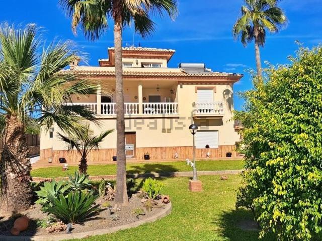 Casa en venta en Benajarafe, La Axarquía