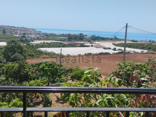 Casa en alquiler en Benajarafe, La Axarquía