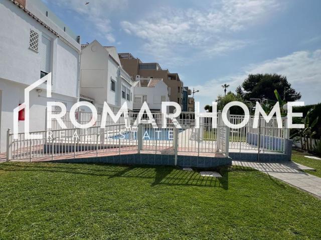 Casa en venta en Benajarafe, La Axarquía
