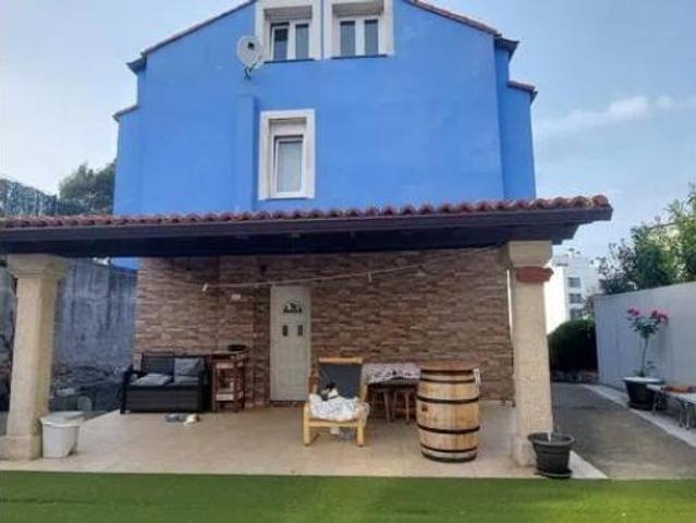 Chalet en venta en Oza, A Coruña