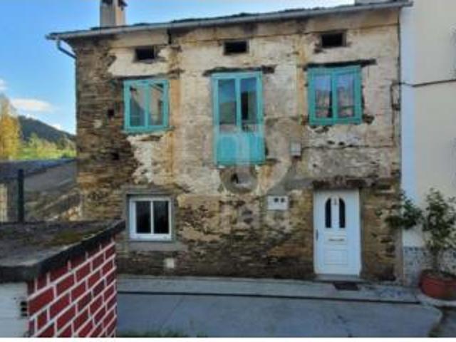 Villa en venta en A Pontenova