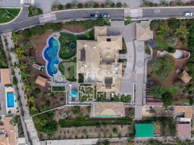 Chalet en venta en La Caleta, Adeje
