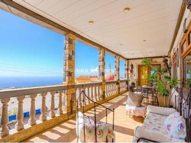 Chalet en venta en Los Menores, Adeje