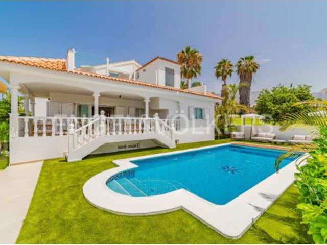 Chalet en venta en La Caleta, Adeje