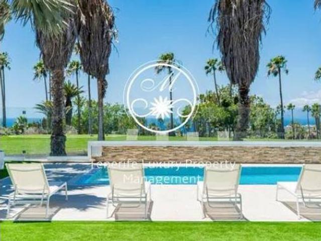 Chalet en venta en La Caleta, Adeje