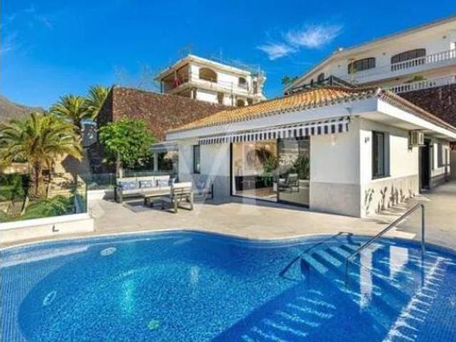 Chalet en venta en San Eugenio Alto, Adeje