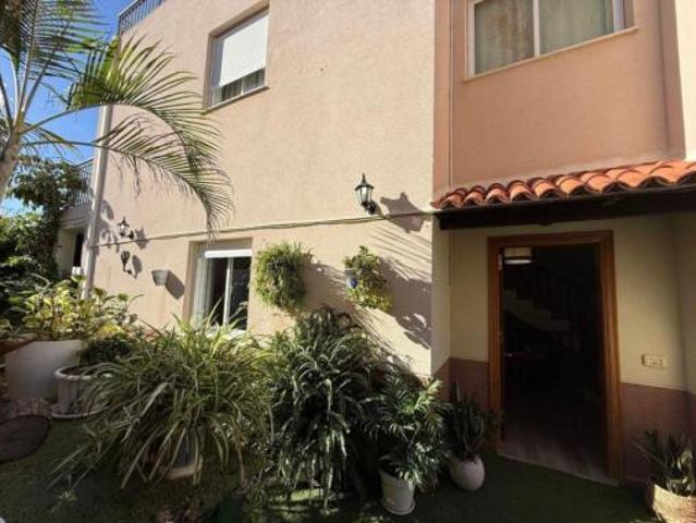 Chalet en venta en Los Olivos, Adeje