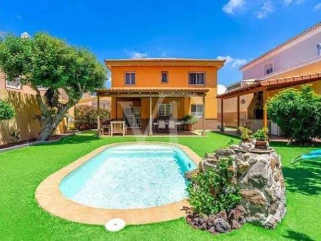 Chalet en venta en Ampliación los Olivos, Adeje