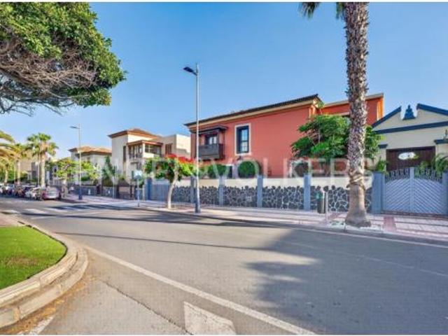 Chalet en venta en El Galeón, Adeje
