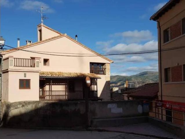 Chalet en venta en Ademuz, Valencia