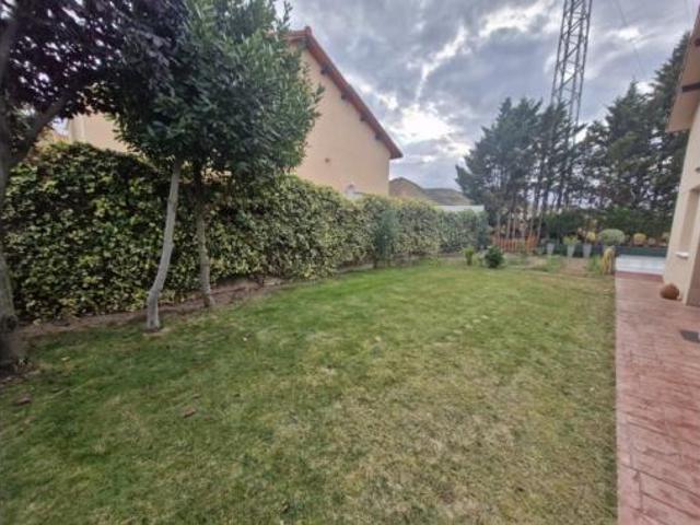 Chalet en venta en Agoncillo, La Rioja