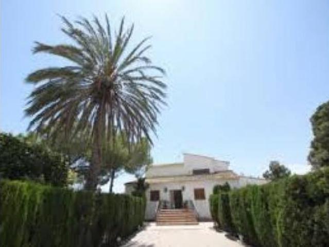 Chalet en venta en Agost, Valencia