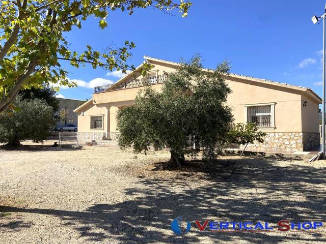 Chalet en venta en Caudete, Castilla-La Mancha