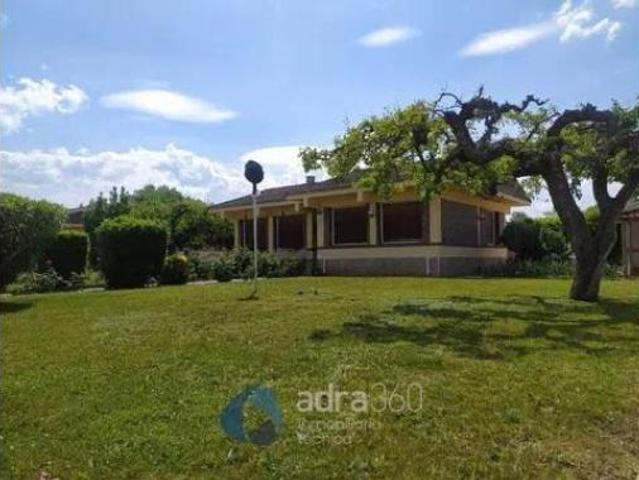Chalet en venta en Albelda De Iregua, La Rioja